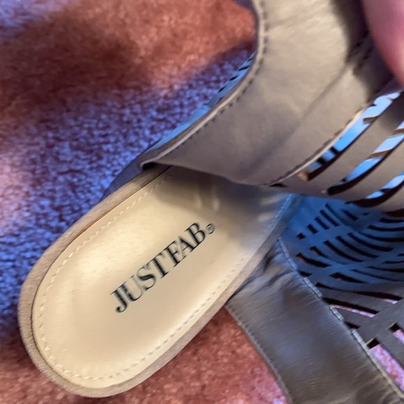 JustFab Geometric cut out detailed sandal boots EUC - Picture 8 of 11